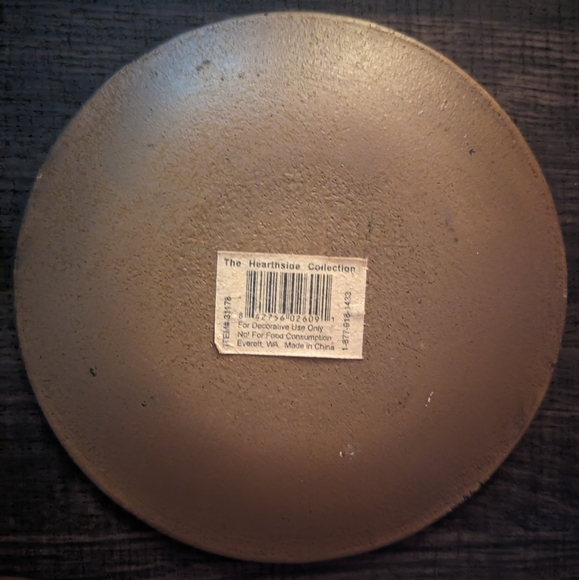 Hand Painted Vintage Primitive Decorative Plates with Small Easel - Picture 3 of 6